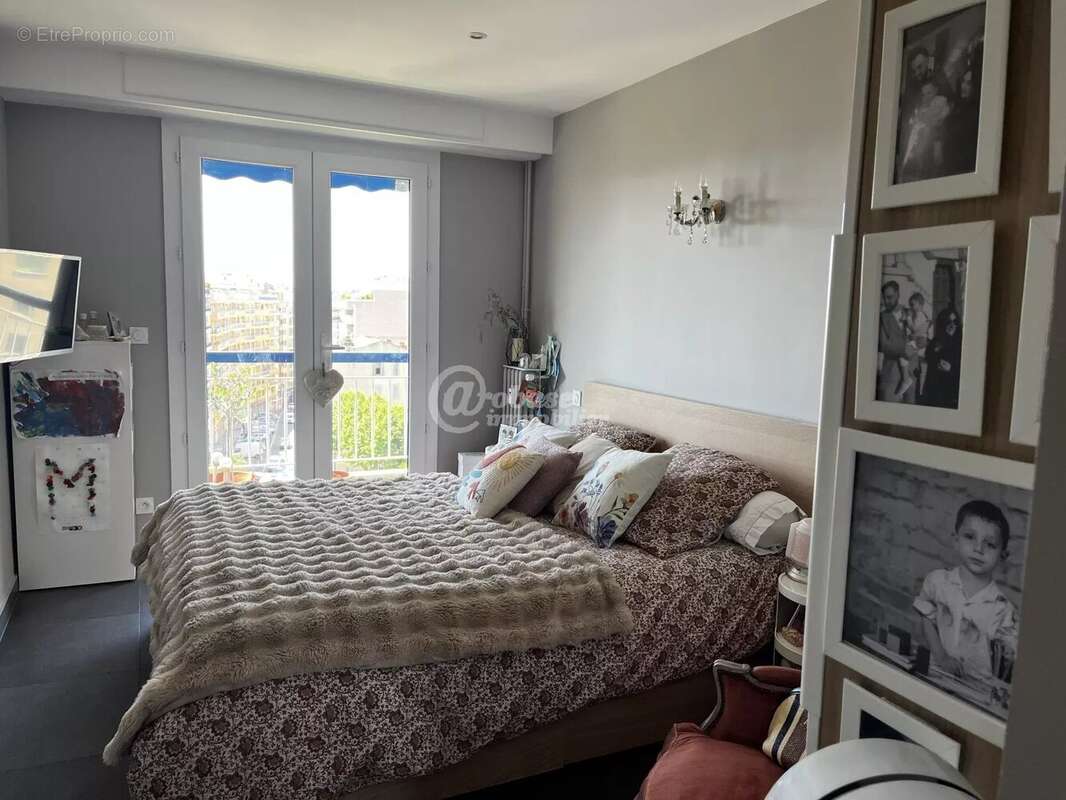 Appartement à MARSEILLE-1E