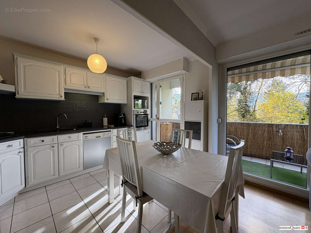 Appartement à MEYLAN