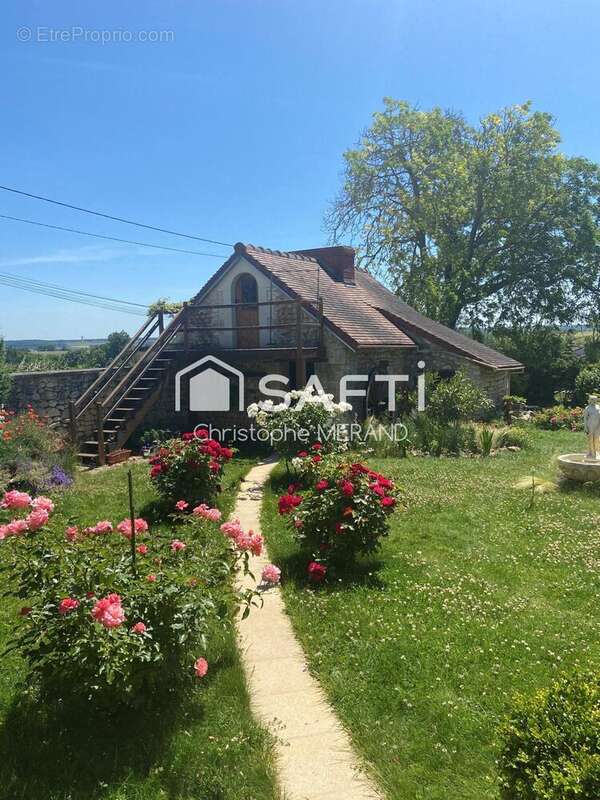 Photo 3 - Maison à DANGE-SAINT-ROMAIN