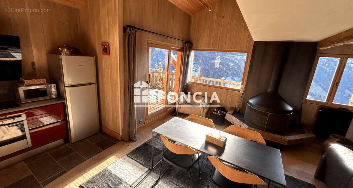 Appartement à HAUTELUCE