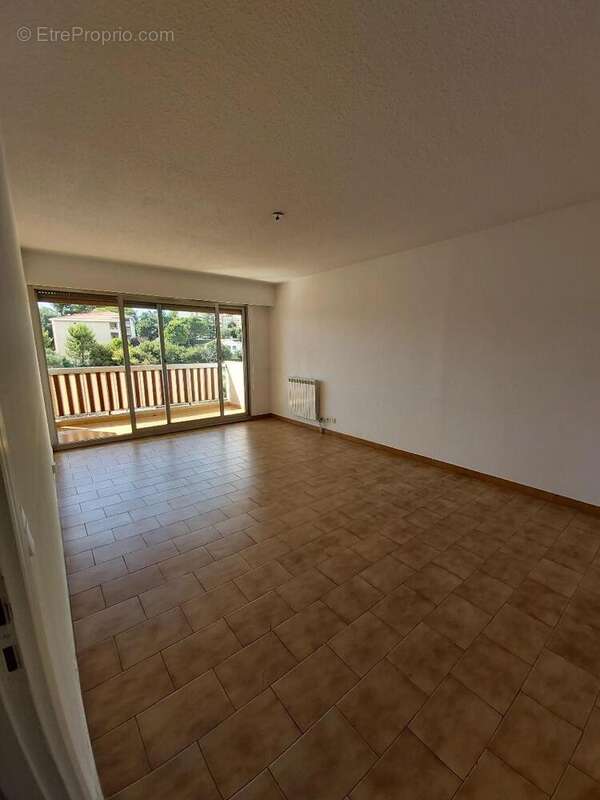   - Appartement à ANTIBES
