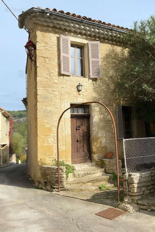 Maison à SAUMANE-DE-VAUCLUSE