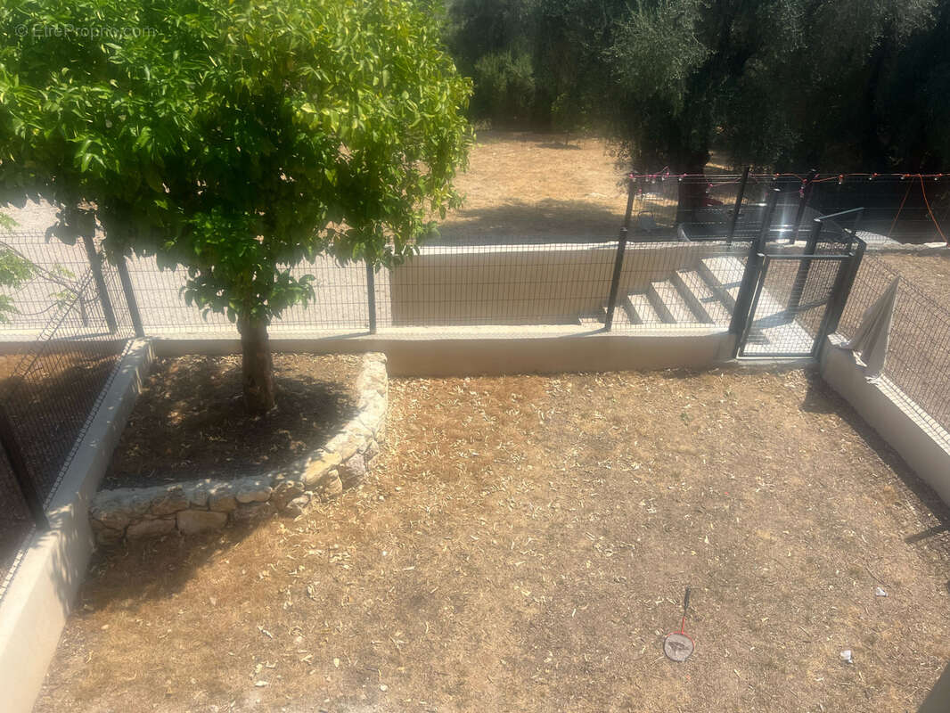 Mougins villa t5 refait a neuf jardin 2 parkings - photo 2