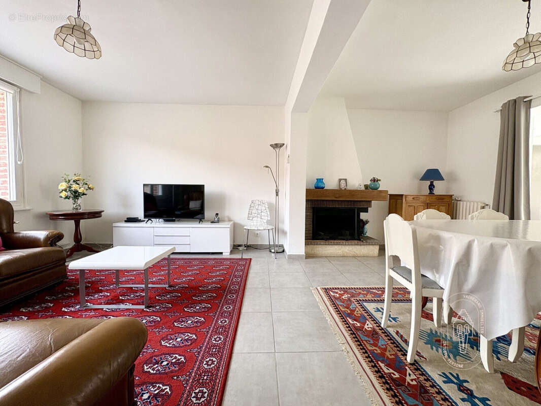Maison 111 m² à Marcq-En-Baroeul  - photo 2