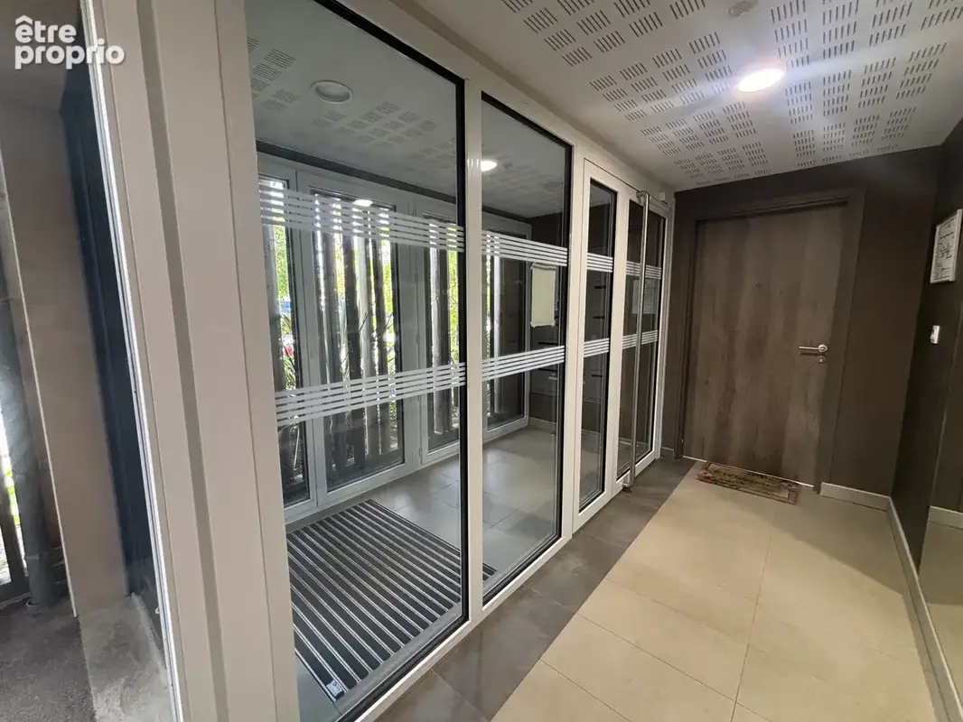 Appartement T2 - Centre CORPS NUDS - photo 2