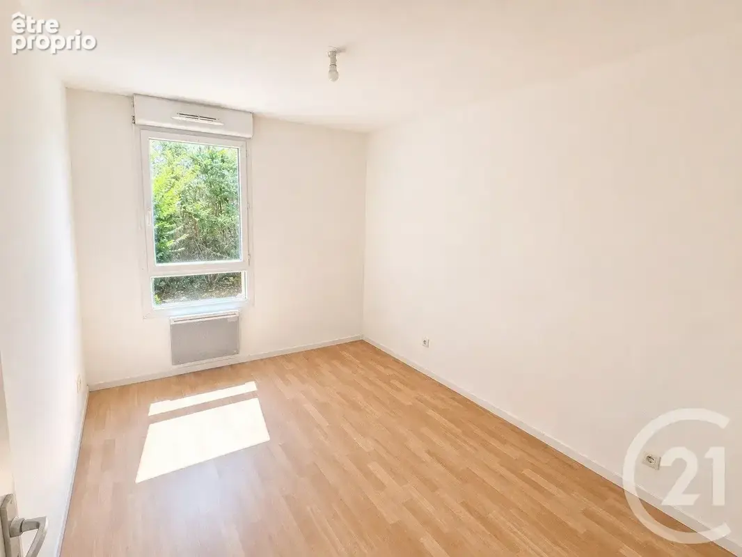 Appartement 61 m² à La Salvetat-Saint-Gilles  - photo 6