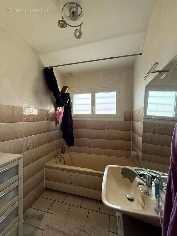 Maison 95 m² à Saint-Sulpice-Des-Landes  - photo 7