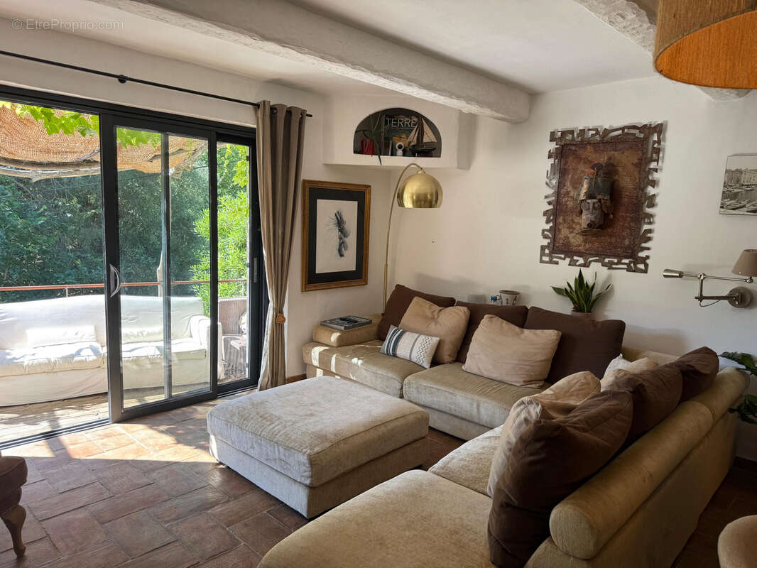 Maison à LA GARDE-FREINET