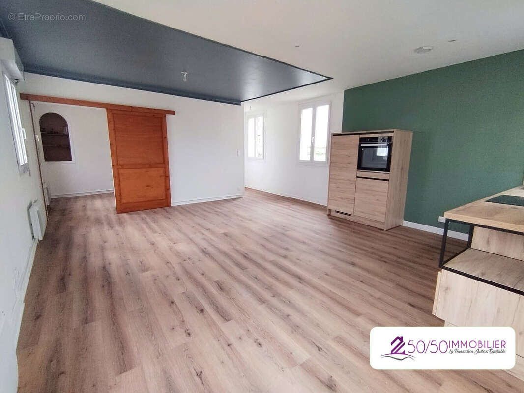 Appartement à PLOUNEVEZ-LOCHRIST