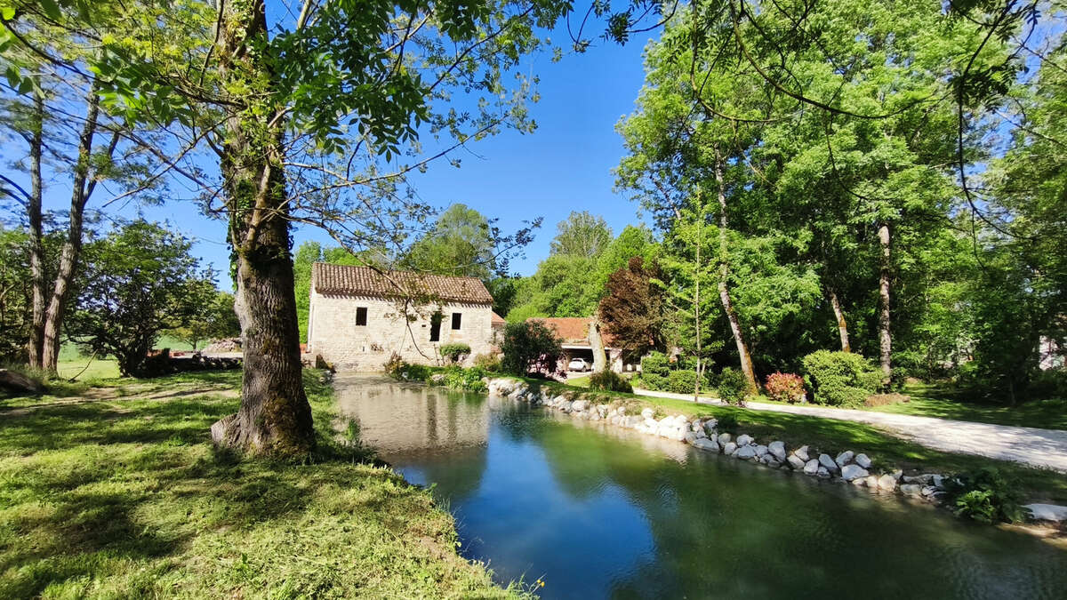 Maison à BAGAT-EN-QUERCY