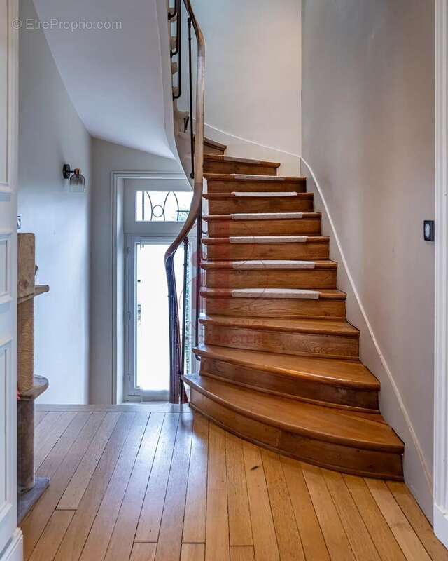 Maison à FONTAINEBLEAU