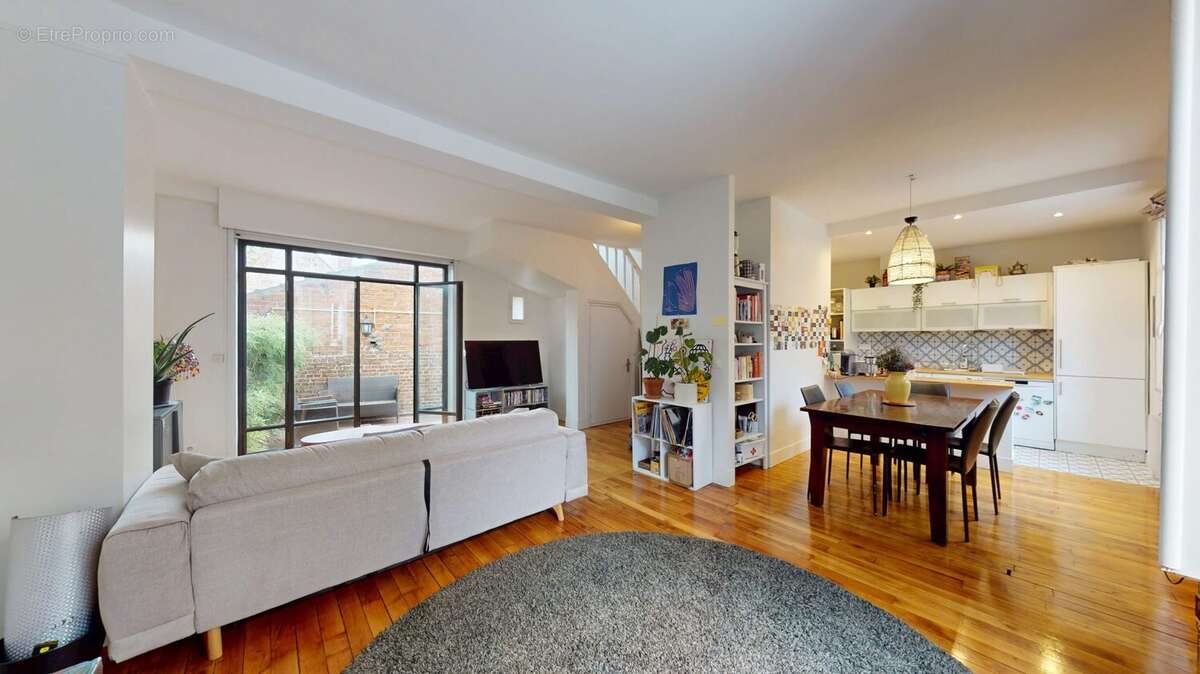 Maison à PARIS-19E