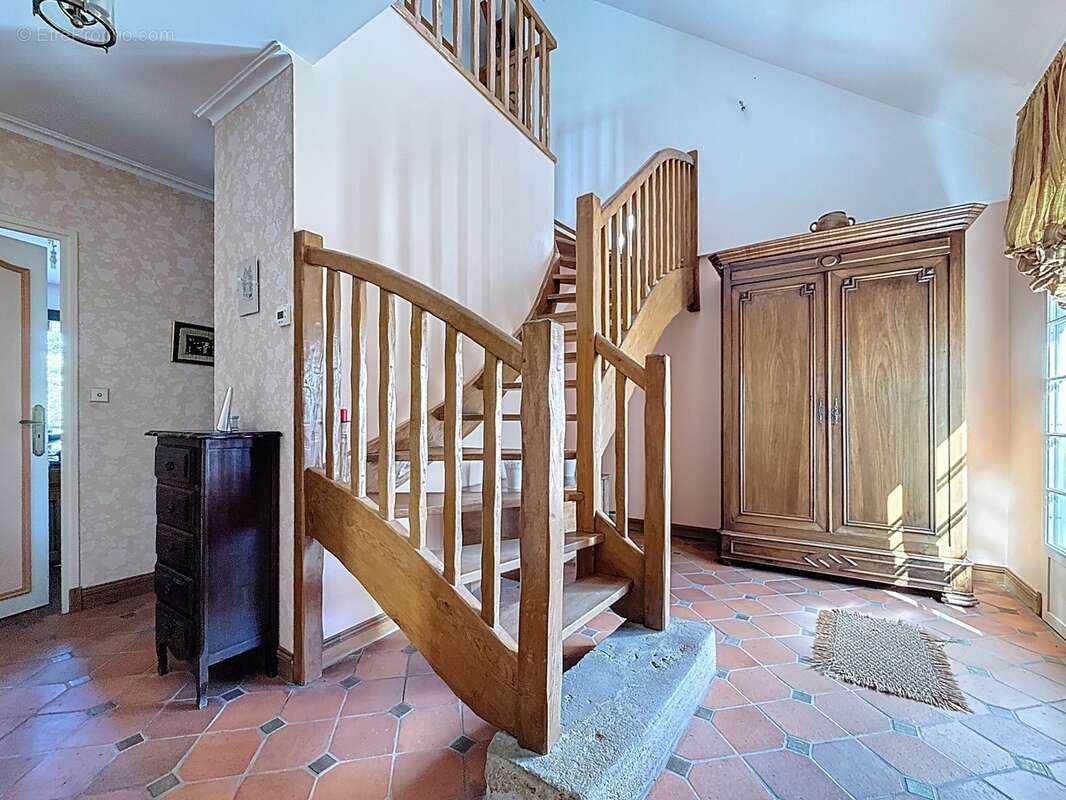 Maison familiale  à vendre 6 pièces JOUE LES TOURS (37) - photo 11