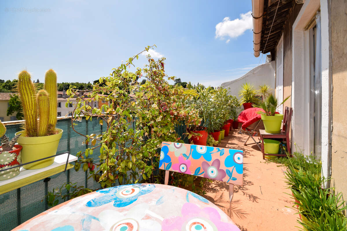 T2 avec terrasse en dernier étage République 13400 AUBAGNE n°4 - Appartement à AUBAGNE