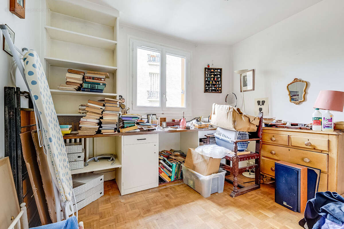 Appartement à PARIS-14E