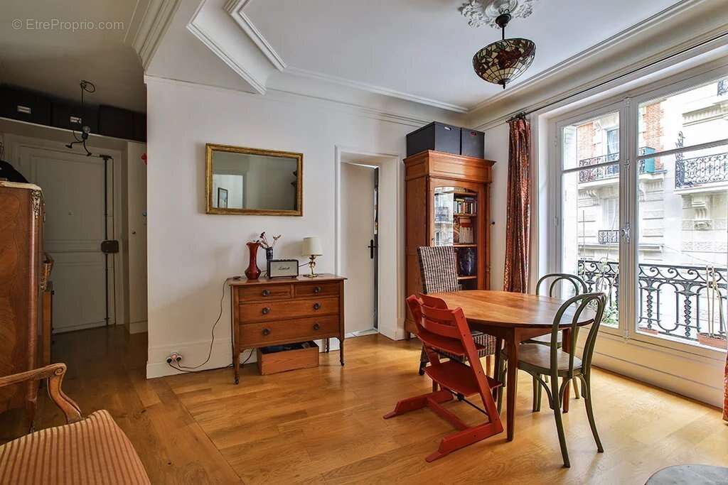 Appartement à PARIS-18E