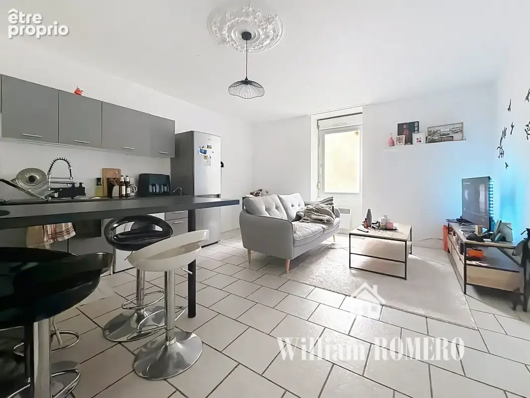 Appartement 144 m² à Saint-Etienne-De-Montluc  - photo 5