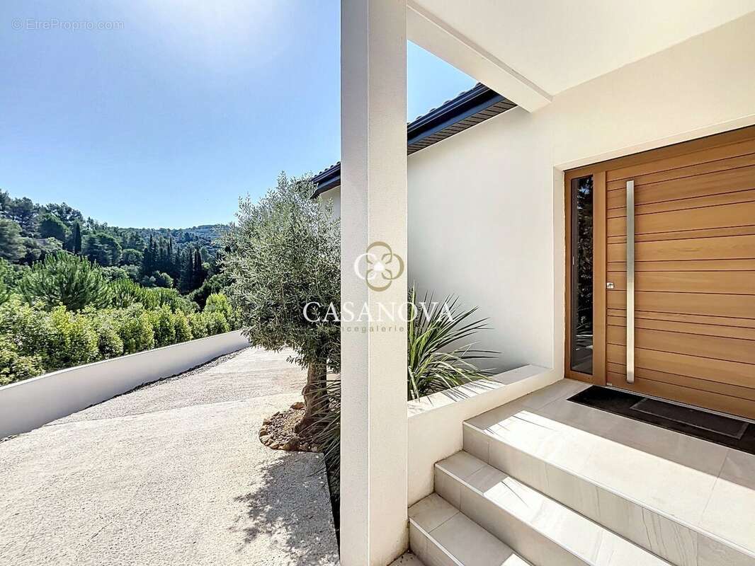 VUE PANORAMIQUE, dans un environnement calme et verdoyant sans être isolé, VILLA CONTEMPORAINE 2023 située dans un quartier rési - photo 16