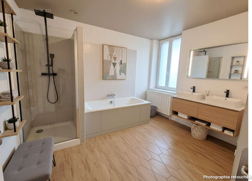 Maison à GALLARGUES-LE-MONTUEUX