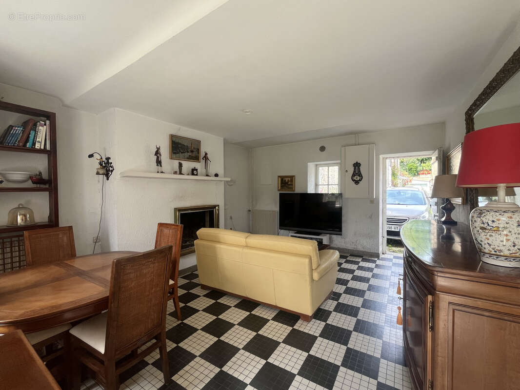 Maison 87 m² à Saint-Laurent-Sur-Mer  - photo 5