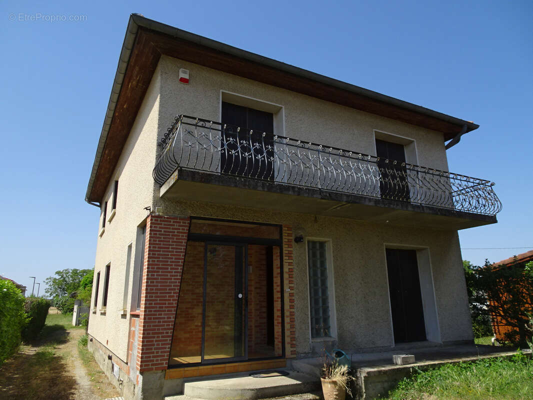 Maison à LABARTHE-SUR-LEZE