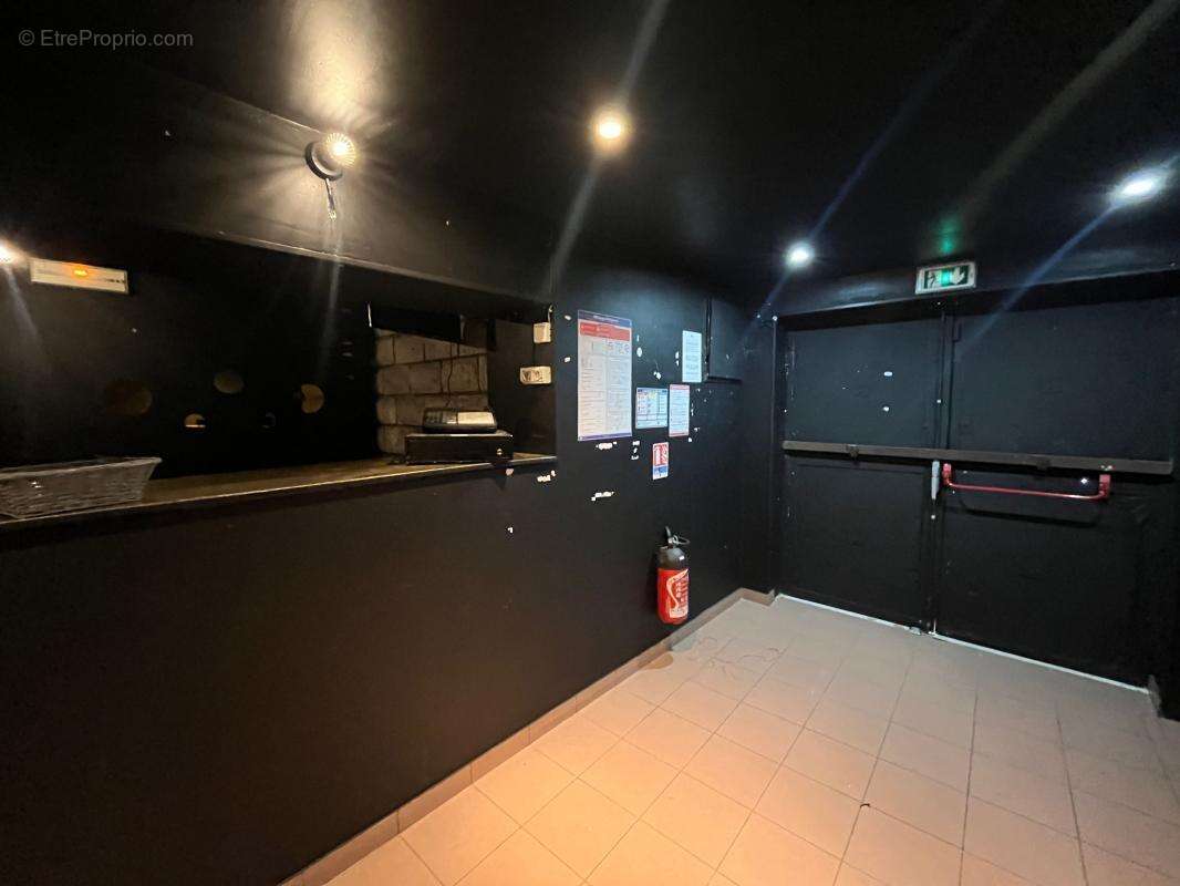 Vends local commercial Discothéque - Club - photo 4