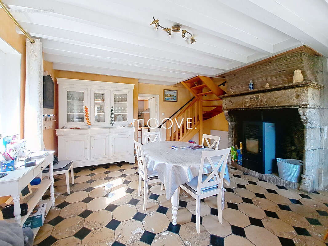 Maison à VILLERS-ECALLES