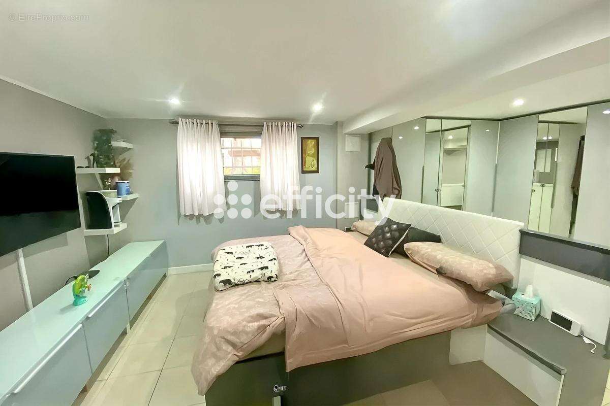 Maison à LIVRY-GARGAN