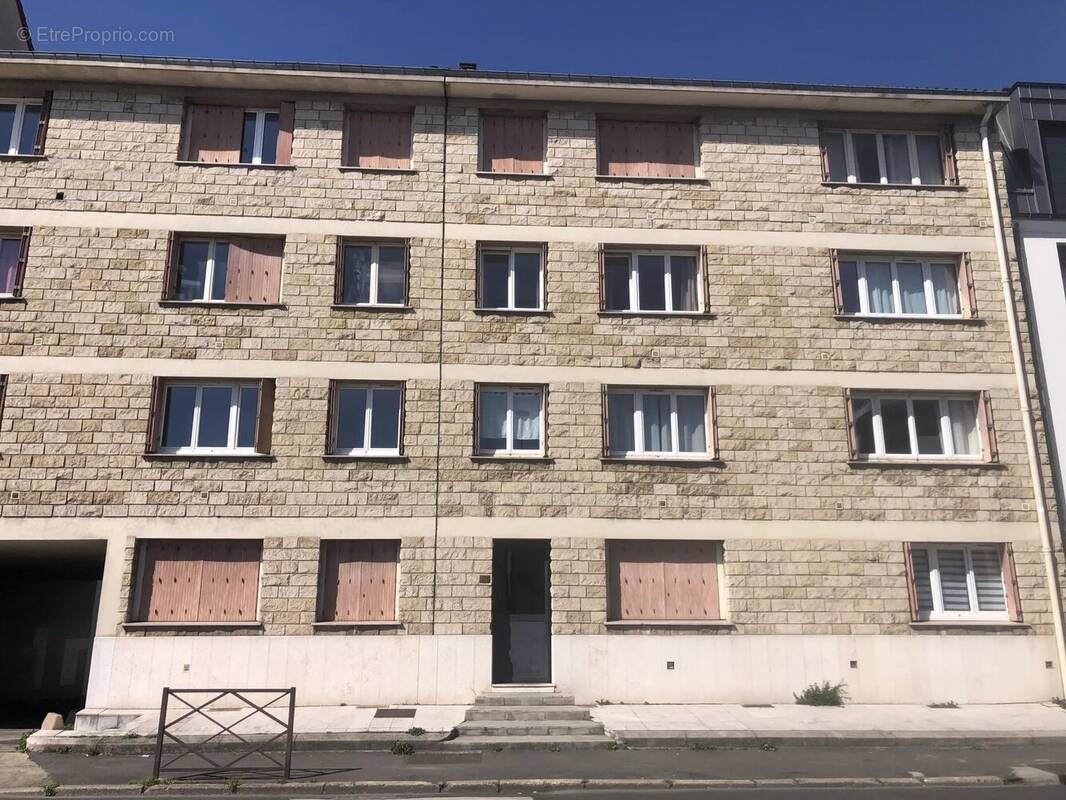 Appartement à SARTROUVILLE