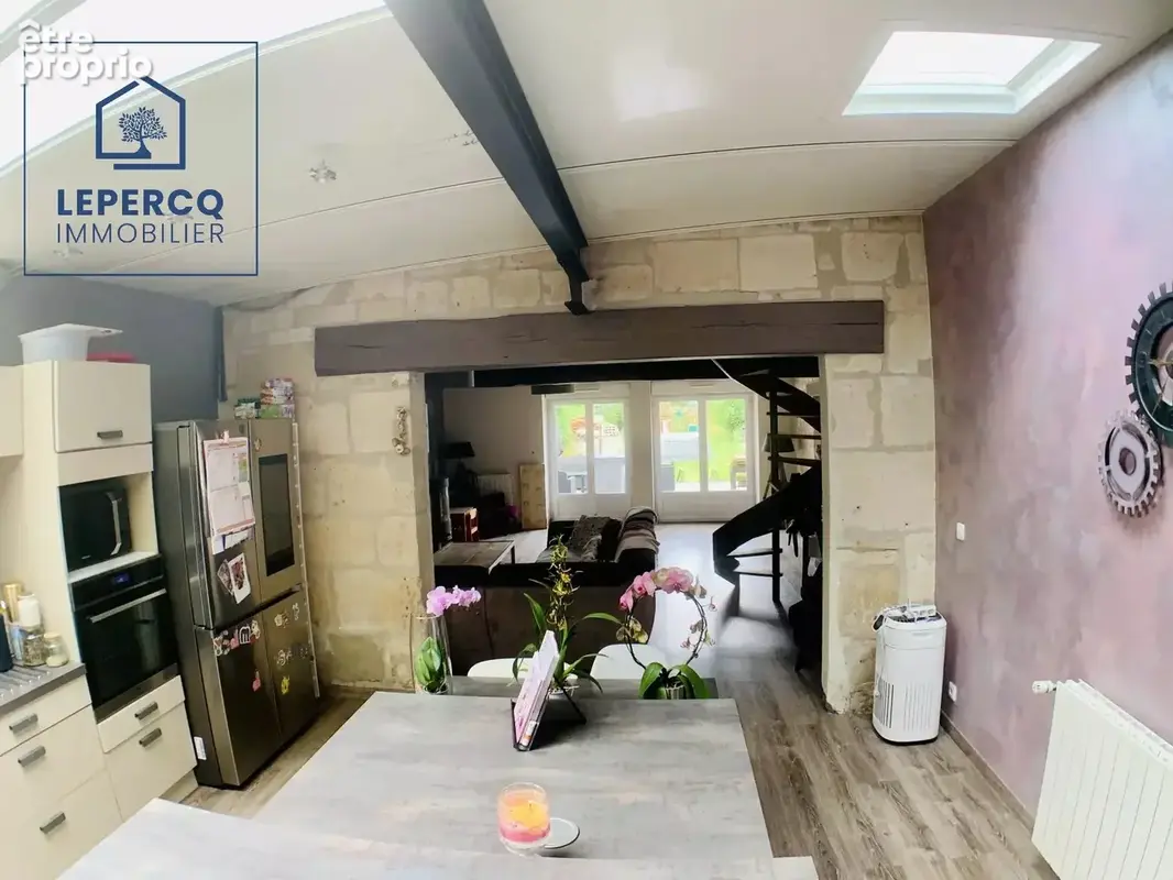 Maison en pierre 6 pièces de 151 m² - photo 2