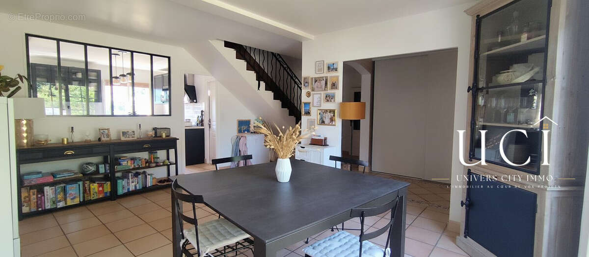 Maison 190 m² à Bouaye  - photo 3