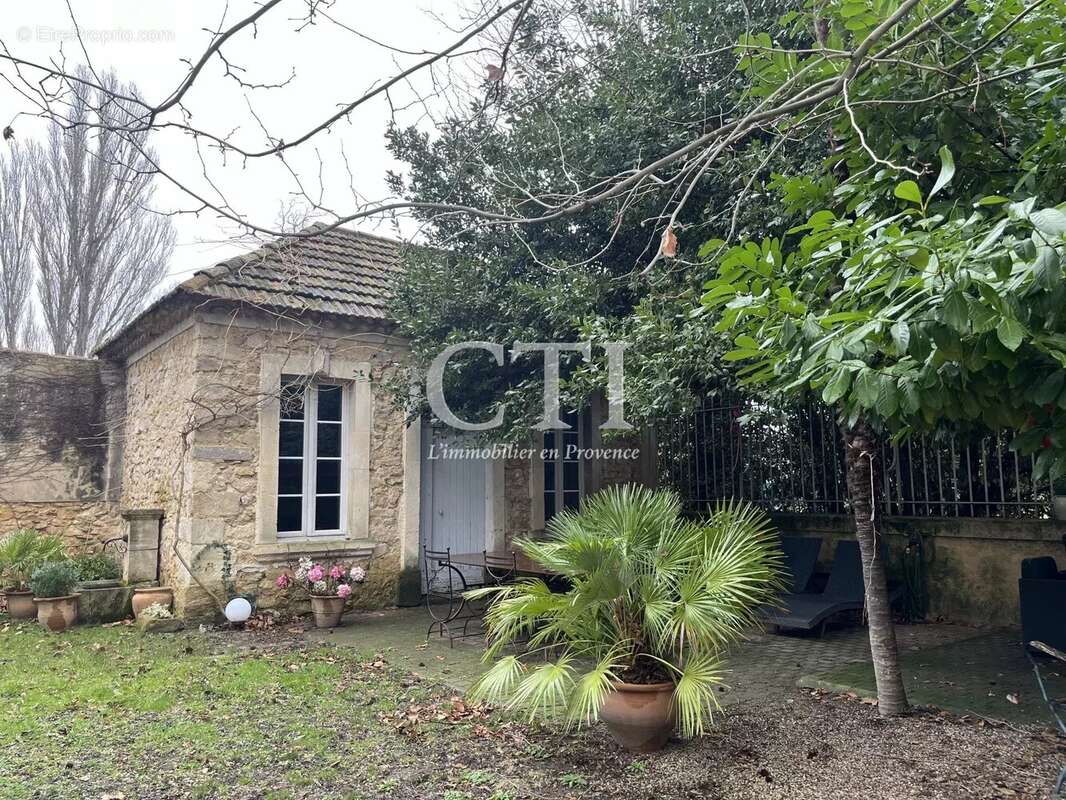 Maison à VAISON-LA-ROMAINE