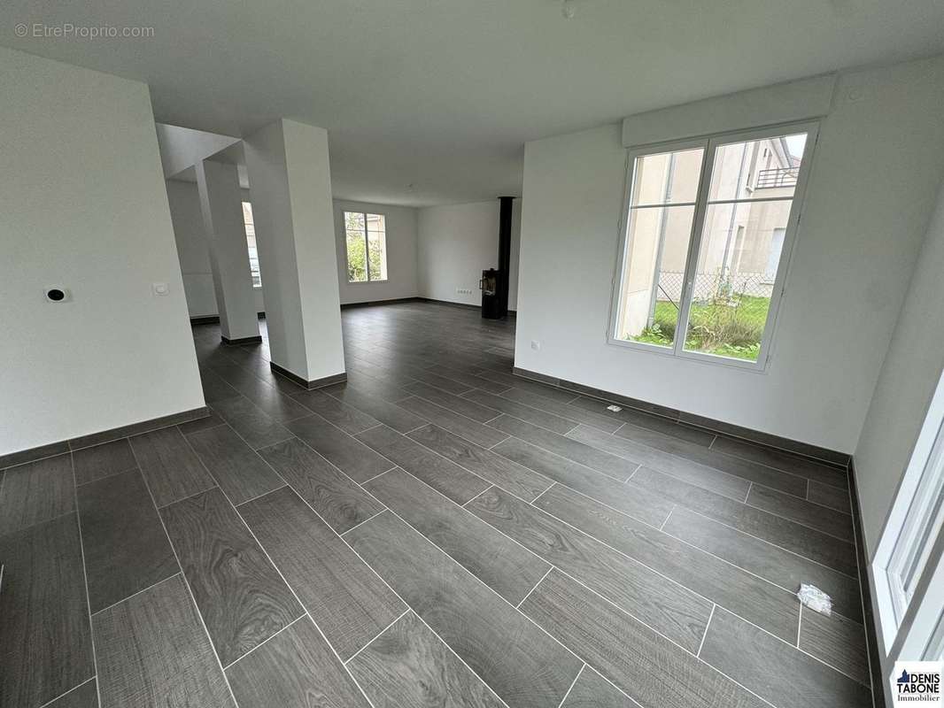 Maison à SAINT-PRIX