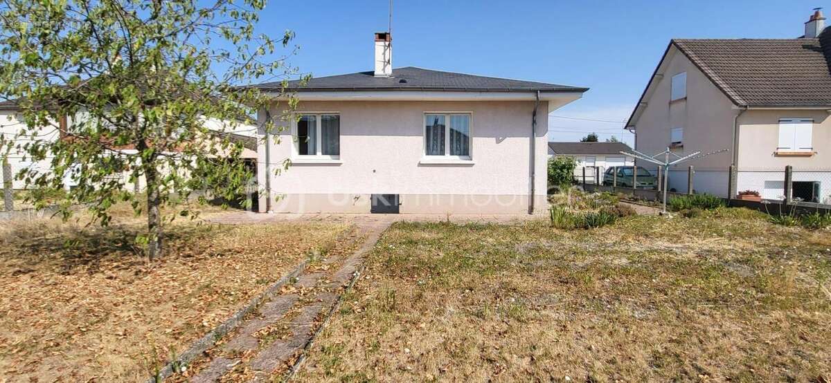 Maison familiale de plain-pied – La Chapelle-Saint-Mesmin - photo 9