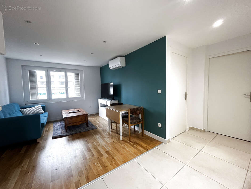 HIDRI IMMO PLUS vous propose un T4 rénové lumineux et climatisé coup de coeur assuré à Grenoble - photo 12