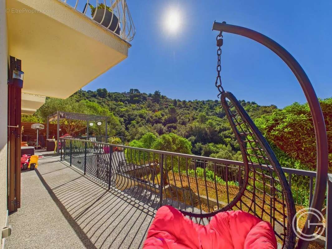 Bas de VILLA 4 pièces 114m² LC (277.30m² au total) Jardin / Terrasse + Grand garage - NICE Saint Pancrace - photo 12