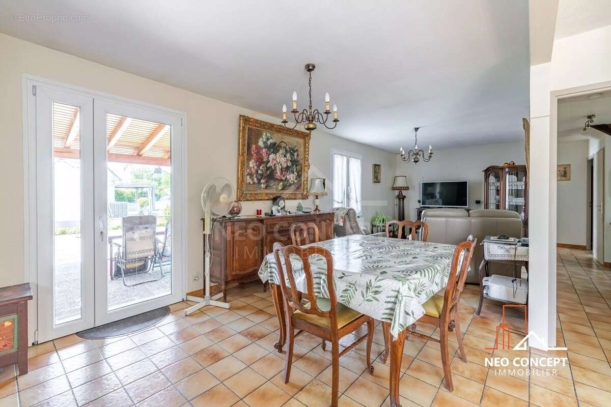 Maison familiale 124 m² habitables – 149 m² au sol – Terrain de 7,16 ares - photo 7