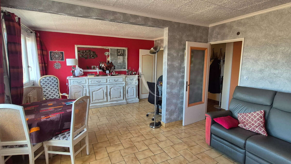 Appartement T3 77m², vue cathédrale, cave - photo 3