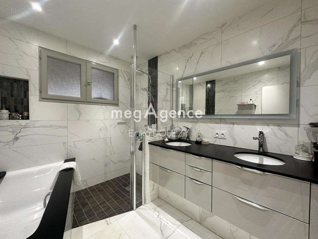 Maison à MAULEVRIER