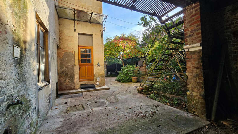 Maison à BEAUMONT-SUR-DEME