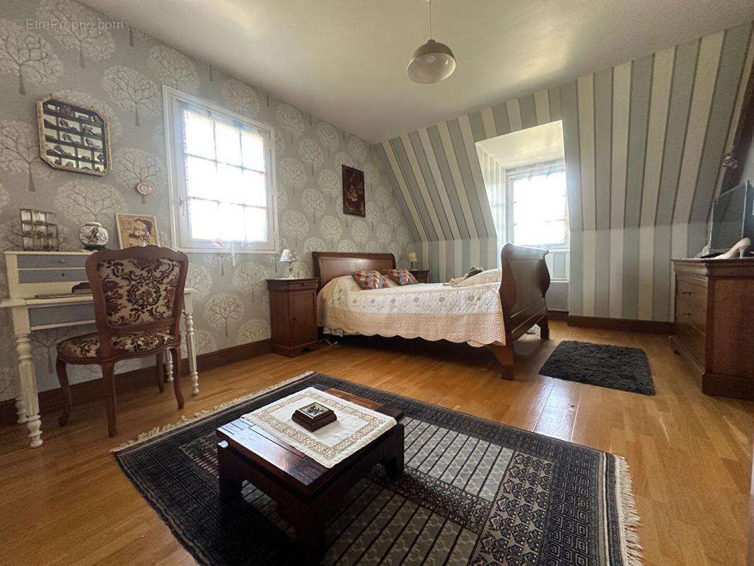 Maison à PONT-L&#039;EVEQUE