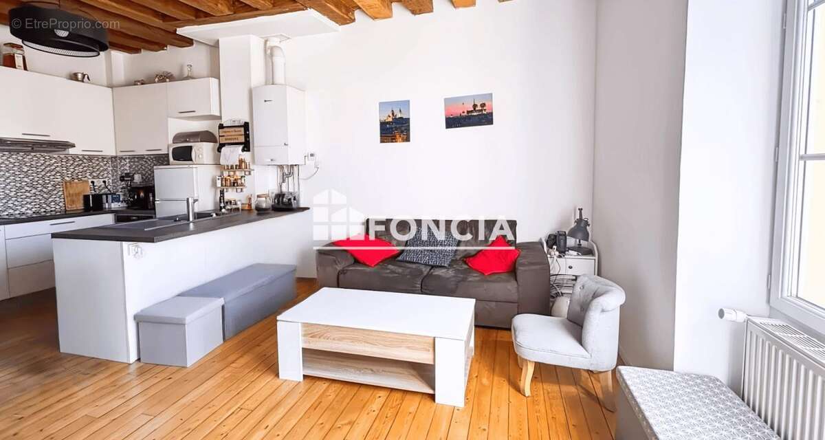 Centre de Montry • Appartement T2 rénové • Poutres apparentes • 2 places privatives • Faibles charges - photo 2