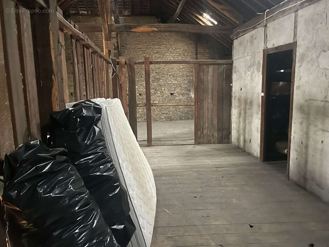 Appartement à AMAGNE