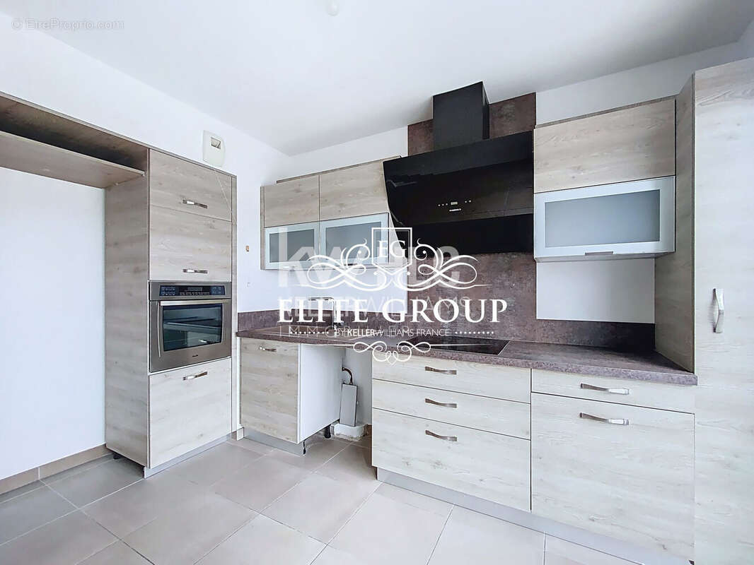 Appartement 63 m² à Antibes  - photo 3