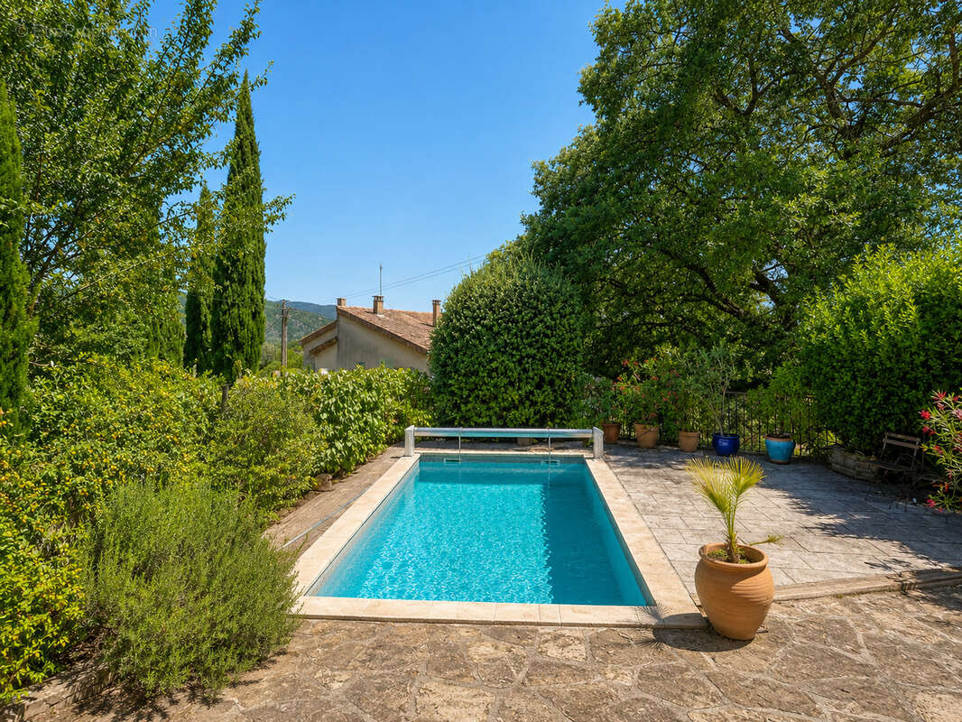 Le charme de la pierre allié à un revenu locatif ! - photo 2
