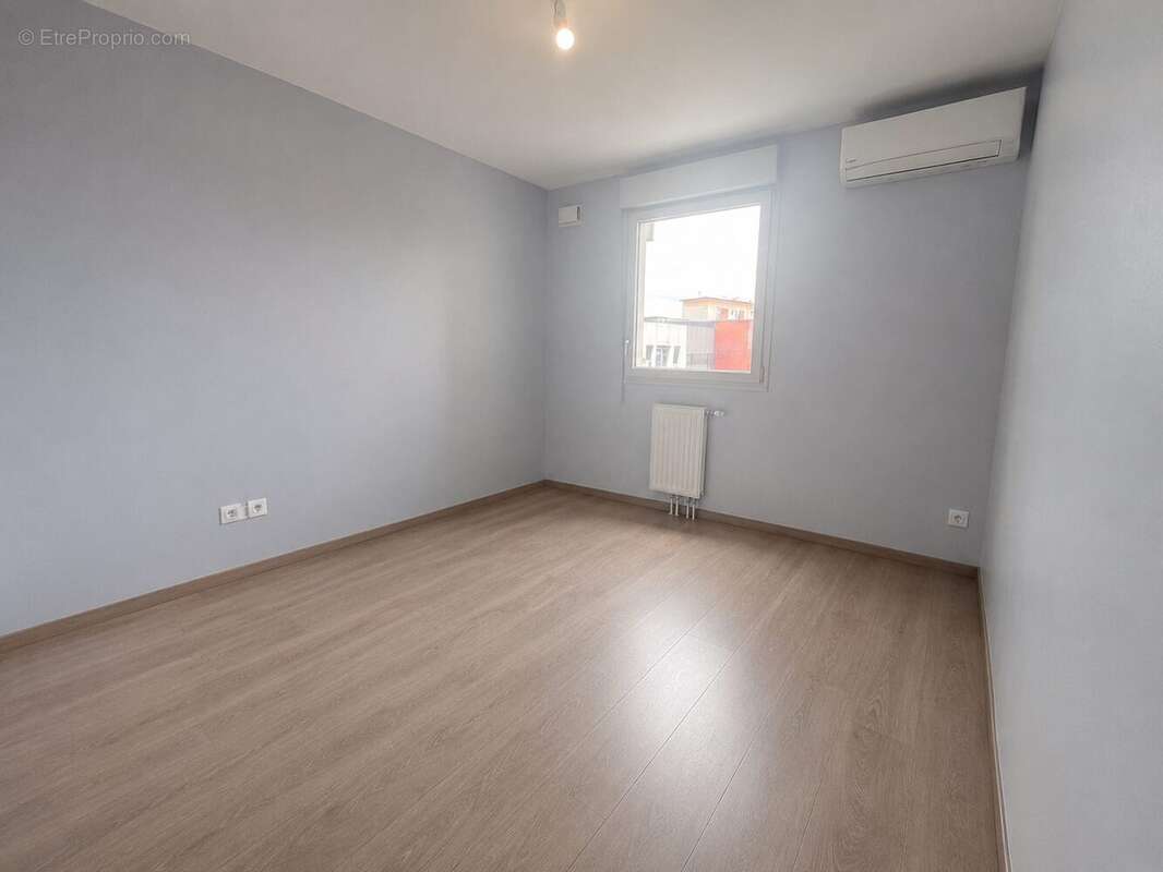 Appartement à CHENOVE