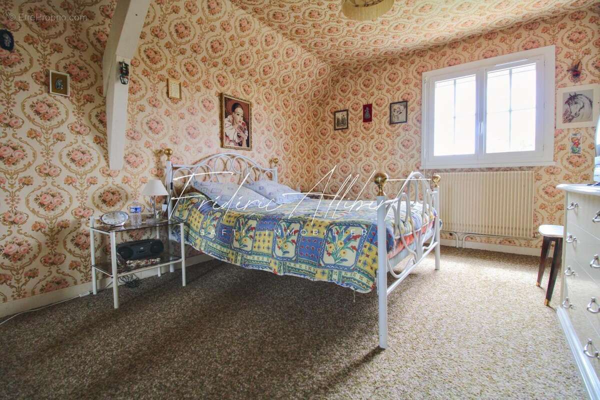 Maison 148 m² à La Chapelle-De-Bragny  - photo 7