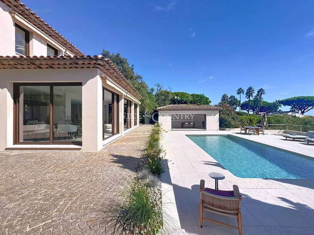 Maison à VALLAURIS