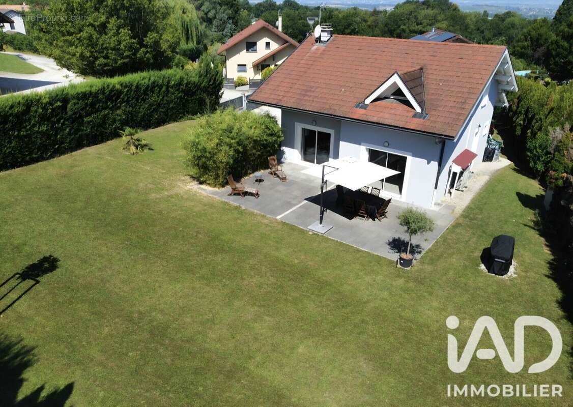 Photo 2 - Maison à ARCHAMPS