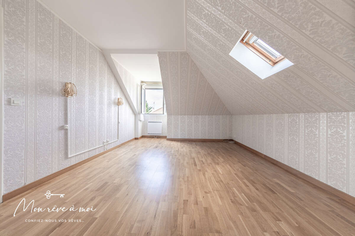 Appartement à NANTERRE